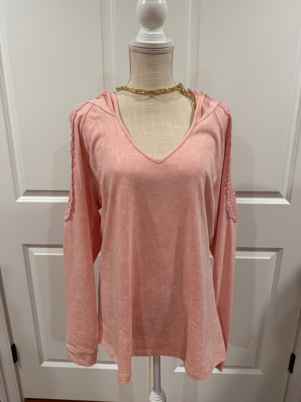 VENUS Soft Pink V-Neck Hoodie with Lace-Trim open sleeves